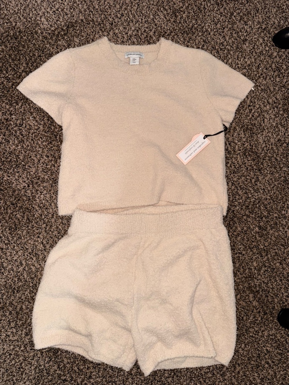cupcakes & cashmere Cream Plush Lounge Set